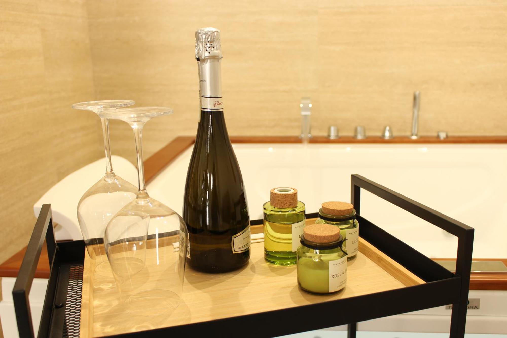 Vita Lenta Apulian Rooms ตรานิ ภายนอก รูปภาพ